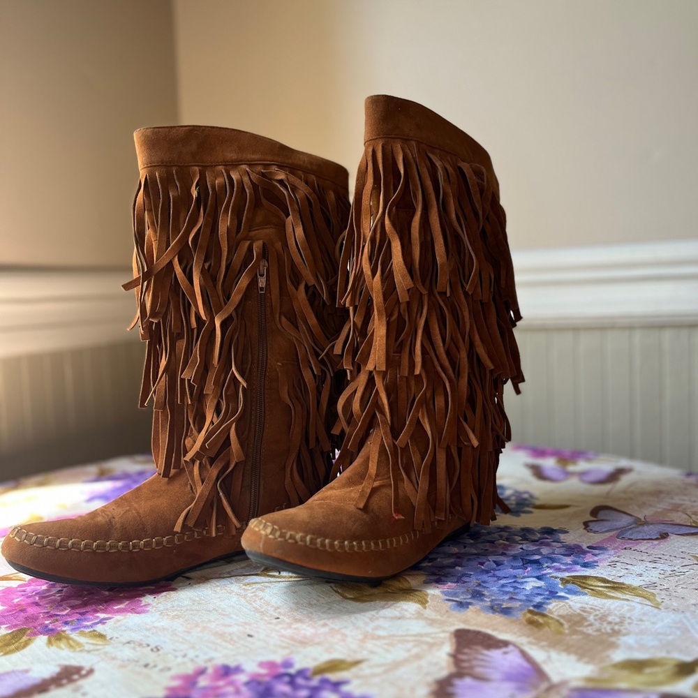 GENUINE LEATHER Dakota Moccasin boots